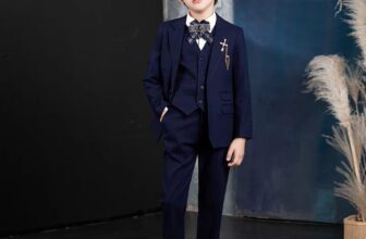 [🆕🇻🇳]  MMKID aims to bring kids the most high fashionable and high quality party design 🧑‍🧒❤️️👶⭐️ Bộ Vest cho bé trai với sự kết hợp hoàn hảo từ chất liệu nhập khẩu cao cấp nhất. Vải có bề mặt đanh mịn, mềm mại, không nhăn, dễ dàng tạo form dáng sắc nét , shares-2✔️ , likes-97❤️️ , date-2024-11-30 17:39:55🇻🇳🇻🇳🇻🇳📰🆕