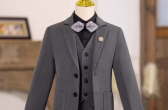 [🆕🇻🇳]  MMKID aims to bring kids the most high fashionable and high quality party design 🧑‍🧒❤️️👶⭐️ Bộ Vest cho bé trai với sự kết hợp hoàn hảo từ chất liệu Wool nhập khẩu cao cấp nhất. Ưu điểm vải có bề mặt đanh mịn, mềm mại, dễ dàng tạo form dáng sắc né , shares-0✔️ , likes-2❤️️ , date-2024-12-03 00:19:33🇻🇳🇻🇳🇻🇳📰🆕