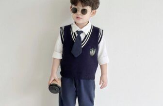 [🆕🇻🇳] ZOO KIDS 🧑‍🧒❤️️👶⭐️ #NEW_ARRIVAL
Outfit set gile lên huy hiệu 4 chi tiết lịch lãm, bảnh bao chuẩn công tử
Set gồm: Gile, áo sơ mi, quần và cavat
Chất liệu: áo gile len mềm  , shares-0✔️ , likes-6❤️️ , date-2024-12-05 04:26:32🇻🇳🇻🇳🇻🇳📰🆕