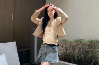 [???] V.I.C – XUẤT KHẨU – Hàng xuất khẩu có sẵn ? Top1Fashion ?  Chân váy jean dáng ngắn hiện đại và trẻ trung giúp chị em tự tin và nổi bật giữa đám đông, mà không cần phải quá cầu kỳ. Chân váy sẽ làm cho trang phục của , shares-0✔️ , likes-38❤️️ , date-2024-12-02 18:00:03????????