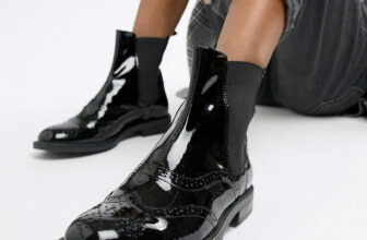 [???] Sai Gon Factory Outlet  ? Top1Fashion ?  Boots 𝐀𝐦𝐢𝐧𝐚 𝐕𝐚.𝐠𝐚.𝐛𝐨𝐧𝐝  là mẫu boots Chelsea với thiết kế vượt thời gian. Mẫu boots được thiết kế với chất da đen và các chi tiết Oxford trên phần mũi giày , shares-0✔️ , likes-5❤️️ , date-2024-12-03 14:00:18????????