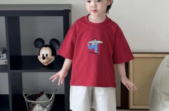 [🆕🇻🇳] EM BÉ HON – Được có mặt trong những khoảnh khắc lớn lên của các em bé – luôn là điều mà tiệm tự hào nhất! 🧑‍🧒❤️️👶⭐️ #HÀNGCÓSẴNEM BÉ HON đang về 2 áo này sẵn store size 90-150 (11-36kg) số lượng cực kì ít. Tone màu cực kì hợp noel-tết.Mommy nào ưng cho bé thì inbox s , shares-0✔️ , likes-2❤️️ , date-2024-12-07 16:36:02🇻🇳🇻🇳🇻🇳📰🆕