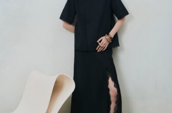 [???] SY STORE – Cửa hàng quần áo ? Top1Fashion ?  Lấy cảm hứng từ chủ nghĩa thiết kế ‘old but gold’ – cổ điển nhưng thời thượng. Thiết kế đề cao tinh thần tối giản bởi 2 gam màu #Trắng & #Đen “nịnh” mắt.
, shares-1✔️ , likes-4❤️️ , date-2024-12-02 18:50:48????????