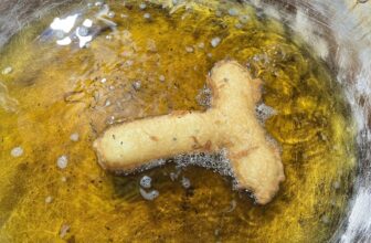 [🆕🇻🇳] Tổng kho sỉ bánh tráng- Bánh tráng siêu ngon 🍔 Top1Food  🍜 Rõ ràng làm cái bánh thẳng mà sao nó ra hình gì vậy trời
#chuoichienmalaysia
, shares-0✔️ , likes-21❤️️ , date-2024-11-30 03:55:19🇻🇳🇻🇳🇻🇳📰🆕