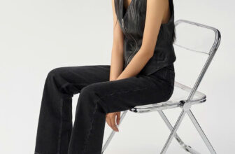 [???] Sai Gon Factory Outlet  ? Top1Fashion ?  Một mẫu giày đến từ nhà 𝐕𝐚.𝐠𝐚.𝐛𝐨𝐧𝐝 với phong cách và thiết kế đơn giản – hiện đạiĐược chế tác từ da màu đen với kiểu dáng mũi nhọn sắc sảo và khóa kéo bên  , shares-0✔️ , likes-0❤️️ , date-2024-12-02 20:58:52????????