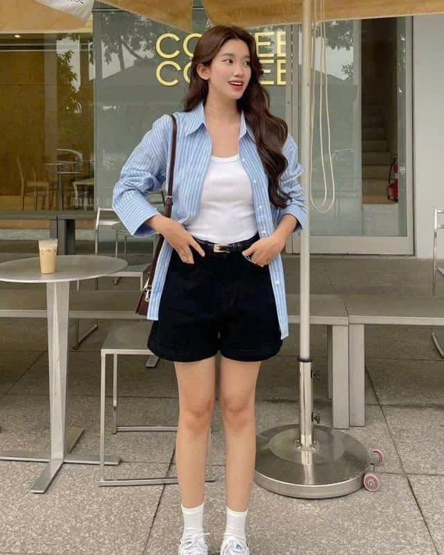 [???] ELIS Shop vnxk – 12 thiên hộ dương p1 Q. Gò vấp HCM  ? Top1Fashion ?  Sơ mi Z r oversize màu đẹp xuất sắc chất linen sợi tung dư xịn chất lừ
Soi kĩ giúp e full tag mac chính hãng còn nguyên nút dự phòng
Chất ljnen  xuất xịn  , shares-0✔️ , likes-1❤️️ , date-2024-12-02 22:42:32????????