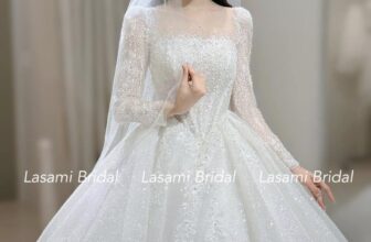 [🆕🇻🇳] Lasami Bridal – Váy cưới Hà Nội 🤵🏻 Top1Wedding 👰🏻  Toả sáng như một đoá hoa giữa thiên đường hạnh phúc
Với sự đính kết tỉ mĩ của nhà LASAMI , hàng nghìn bông hoa đã hội tụ trong chiếc váy này,  mỗi cánh ho , shares-0✔️ , likes-1❤️️ , date-2024-12-04 06:40:28🇻🇳🇻🇳🇻🇳📰🆕