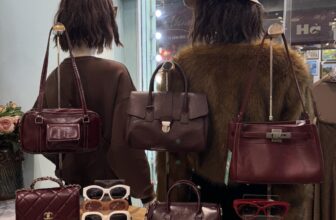 [???] Bcloud – Quần áo giày dép túi xách thời trang  ? Top1Fashion ?  BÙNG NỔ CƠN BÃO HÀNG MỚI GIẬT CẤP 12
Shopping đồ xinh tại #BCLOUD
Có sẵn tại tại các chi nhánh BCLOUD
#BCLOUD
Add 1 : 158 Bà Triệu – Đồng Hới – Quảng  , shares-0✔️ , likes-8❤️️ , date-2024-12-04 02:58:52????????