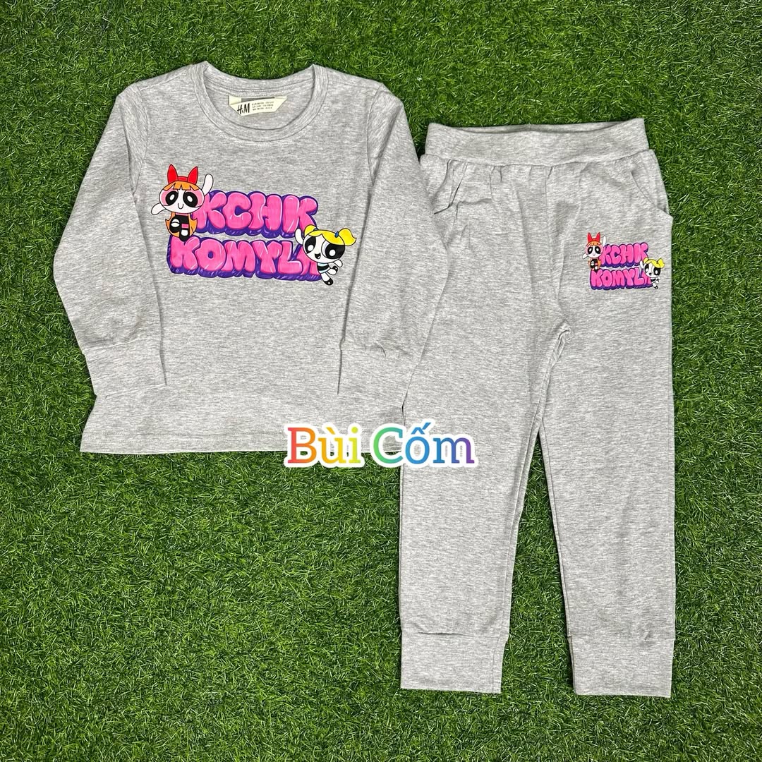 [🆕🇻🇳] Bùi Cốm shop – Quần áo trẻ em xuất khẩu 🧑‍🧒❤️️👶⭐️ HÀNG CÓ SẴN
Bộ cotton bé gái
* Size 3/4T, 5/6T và 7/8T
* Giá 165k/bộ
* Hàng có sẵn tại 128 Hoa Bằng, HN
* Ship hàng toàn quốc
, shares-0✔️ , likes-5❤️️ , date-2024-12-06 23:09:27🇻🇳🇻🇳🇻🇳📰🆕