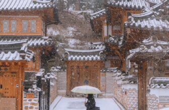 [🆕🇻🇳] Checkin và Du lịch Hàn Quốc – Korea Travel ♥️️ Top1Checkin ☑   Khám phá vẻ đẹp của ngôi làng phủ đầy tuyết trắng 𝐄𝐮𝐧𝐩𝐲𝐞𝐨𝐧𝐠 𝐇𝐚𝐧𝐨𝐤 𝐕𝐢𝐥𝐥𝐚𝐠𝐞 은평한옥마을Cách Di Chuyển Đến Eunpyeong Hanok Village
MRT và Bus:
, shares-0✔️ , likes-9❤️️ , date-2024-12-02 23:00:23🇻🇳🇻🇳🇻🇳📰🆕