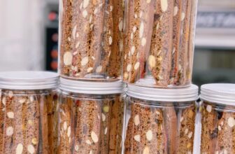 [🆕🇻🇳] Jasmine-tiệm bánh nhỏ xinh chuyên bánh mì, bánh kem Whipping chất lượng cao 🍔 Top1Food  🍜
Mùa lễ hội cũng là mùa của những chiếc Cookies thơm ngonn, hôm nay Jasmine vừa có sẵn:Bánh Dứa macca
Chẻese stick
Socola macca
Biscotti nguyên cám ăn k , shares-0✔️ , likes-0❤️️ , date-2024-12-05 21:53:46🇻🇳🇻🇳🇻🇳📰🆕