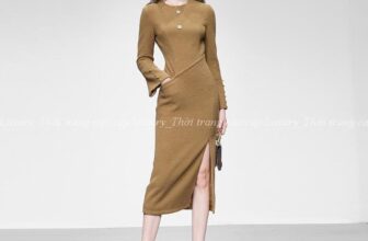 [???] Eliver Since 2013 – Thương hiệu thời trang mang phong cách Thanh lịch ? Top1Fashion ?  Một chiếc váy đẹp không phải khi lộng lẫy, hào nhoáng hay cầu kì, đó là khoảnh khắc chiếc váy ấy tôn được lên những nét đẹp vốn có của nàng thơ.
ELIVER SIN , shares-0✔️ , likes-1❤️️ , date-2024-12-04 18:21:01????????