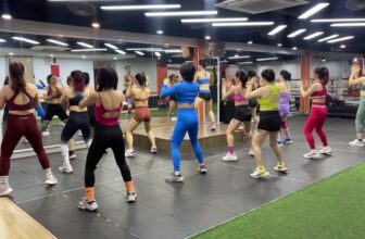 [???] QT Fitness & Yoga Yên Viên ? Top1Yoga ??‍♀️ Thể dục thể thao đánh bay em mỡ đón tết xinhh đẹp
Aerobic tại QT Fitness & Yoga Yên Viên
, shares-0✔️ , likes-18❤️️ , date-2024-12-04 12:27:00????????