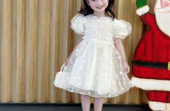 [???] Jun’s House – Chuyên quần áo cho trẻ em  ?‍?❤️️?⭐️  Chiếc váy mới về nhà em
Sang xịn mịn
Xinh yêu quá ạaaa
#junshouse #aogilechobe #aogiunhietchobe
𝓙𝓾𝓷’𝓼 𝓗𝓸𝓾𝓼𝓮
——————————————-
, shares-0✔️ , likes-1❤️️ , date-2024-12-06 17:57:45????????