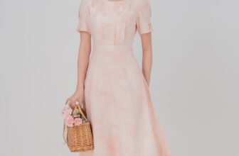 [???] Thời trang Đan Châu  ? Top1Fashion ?  𝓕𝓮𝓮𝓵 𝓑𝓮𝓪𝓾𝓽𝓲𝓯𝓾𝓵, 𝓛𝓸𝓸𝓴 𝓑𝓮𝓪𝓾𝓽𝓲𝓯𝓾𝓵
Với gam màu hồng nhẹ nhàng, chiếc đầm xinh xắn này chính là lựa chọn hoàn hảo dành cho nàng trong những buổi hẹn hò cuối năm , shares-1✔️ , likes-7❤️️ , date-2024-12-07 02:00:13????????