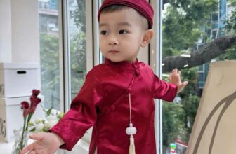 [🆕🇻🇳] Xưởng May Tuấn Trang Kids – Chuyên sỉ lẻ các mặt hàng quần áo trẻ con 🧑‍🧒❤️️👶⭐️ Set áo dài bé trai
Size 8-35kg
Hotline :0886551796
Tuyển sỉ toàn quốc
, shares-5✔️ , likes-200❤️️ , date-2024-12-06 18:52:55🇻🇳🇻🇳🇻🇳📰🆕