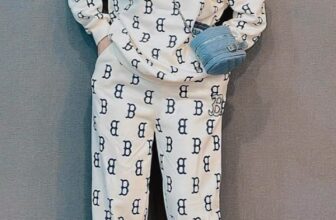 [???] MLB Việt Nam ? Top1Fashion ?  Đông về rồi phải rước ngay một “em” thôi ạ
, shares-0✔️ , likes-5❤️️ , date-2024-12-08 01:04:31????????