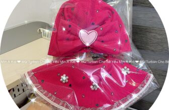 [???]  Min.A Kid – Mũ/Tuban Cho Bé Yêu  ?‍?❤️️?⭐️ Khách nhà tui xinh k có lối thoát
Ngắm mê mẩn thôiiii lạnh lạnh lôi cục bông ra làm điệu chụp choẹt kể cũng vui cực
#feedback
, shares-0✔️ , likes-2❤️️ , date-2024-12-07 18:09:01????????