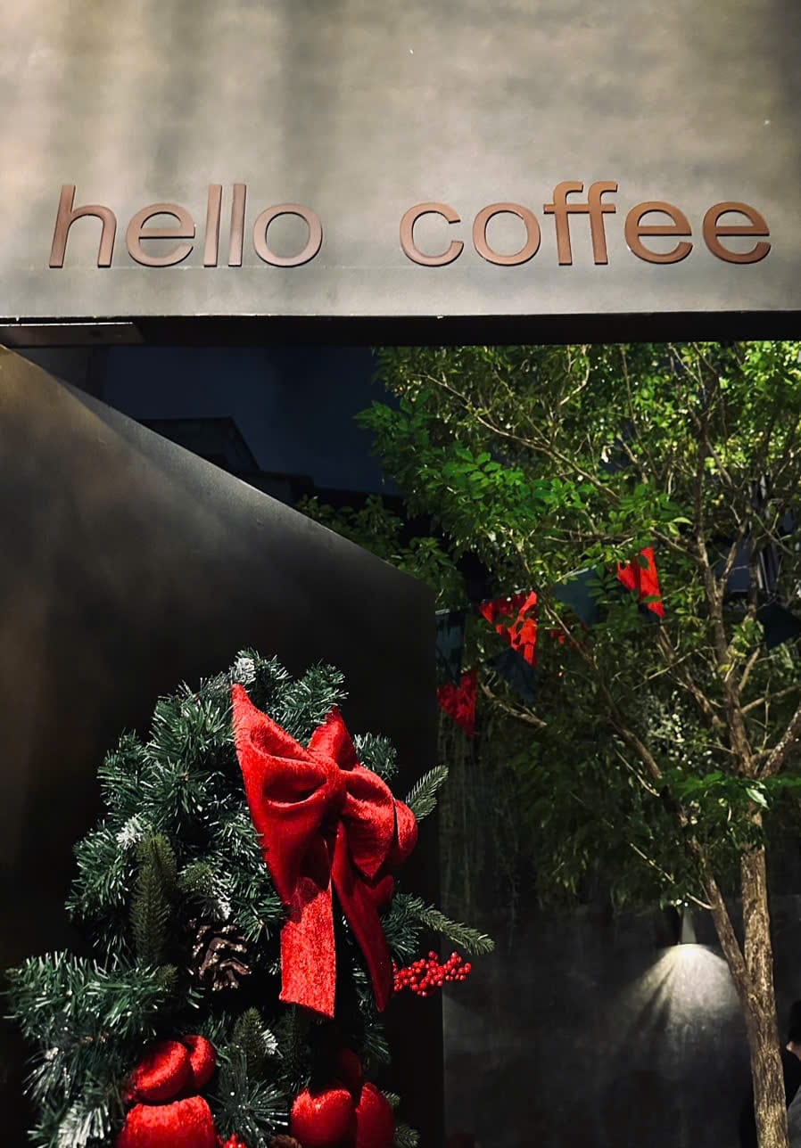 [☕️🇻🇳] Hello Coffee – Quán cà phê Internet Thành Phố Huế 🥤 Top1Coffee ☕️ xmas is comingThời tiết se lạnh thế này thật thích hợp cho chiếc áo mùa đông thật ấm áp và những món đồ uống nóng ở góc quán c , shares-1✔️ , likes-30❤️️ , date-2024-12-07 01:33:22🇻🇳🇻🇳🇻🇳📰🆕