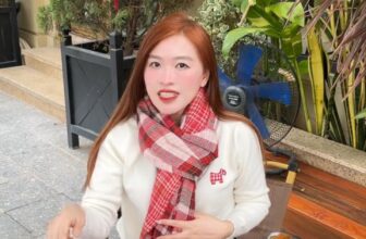 [🆕🇻🇳] Charmy ‘s House – Cửa hàng quần áo nữ  👕 Top1Fashion 👗  Chỉ có mấy chục nghìn/chiếc khăn gió ấm mềm mịn siu đẹp nam nữ quàng đôi được luôn
Siêu nhiều màu cho các ty lựa
Link mua em để dưới cmt
, shares-0✔️ , likes-0❤️️ , date-2024-12-06 18:52:15🇻🇳🇻🇳🇻🇳📰🆕