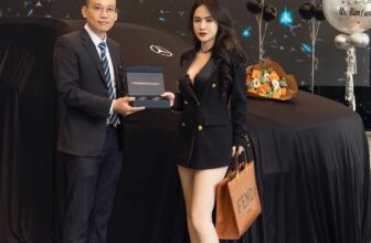 [🆕🇻🇳] Kim Oanh Vũ STORE 👕 Top1Fashion 👗   1 bài đăng mà khách chốt 200 chiếc r  Ves cao cấp về phục vụ chị em nhé
– Chuẩn loại 1 sịn nét căng. Diện tết thì hết ý
Fom lên chuẩn sịn đủ 3 size   S. , shares-0✔️ , likes-76❤️️ , date-2024-12-11 15:46:25🇻🇳🇻🇳🇻🇳📰🆕