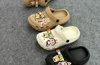 [🆕🇻🇳]  T&T Kids – Thay Ba Mẹ Mang Yêu Thương Đến Các Bé 🧑‍🧒❤️️👶⭐️ Giá siêu dễ thương nè chỉ #89k 1 đôi ạ.
Bé trai, bé gái đều mang được nhé ạ.
Size: 24/25- 26/27- 28/29- 30/31- 32/33- 34/35
, shares-0✔️ , likes-0❤️️ , date-2024-12-08 02:28:34🇻🇳🇻🇳🇻🇳📰🆕