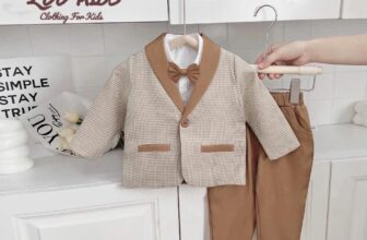 [🆕🇻🇳] ZOO KIDS 🧑‍🧒❤️️👶⭐️  Tết…Tết…Tết… đến rồi
Đón chào năm mới với outfit set vest kẻ 5 chi tiết công tử lịch lãm, sang trọng
Mua 1 được 5. Set gồm: áo vest, gile, sơ mi, quần  , shares-0✔️ , likes-5❤️️ , date-2024-12-10 01:15:47🇻🇳🇻🇳🇻🇳📰🆕