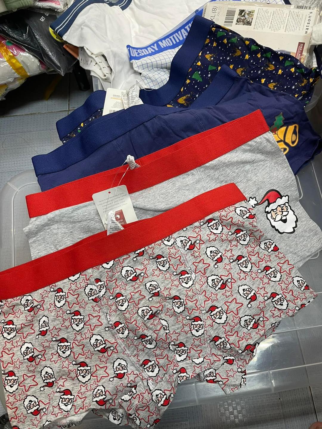 [🆕🇻🇳]  Măng Kids chuyên các mặt hàng xuất dư, xuất xịn 😎❤️️⭐️ Deal hời cho các anh bigsize đây  full hộp boxer jingle bells chất cotton 100% vùng hỗ trợ nông nghiệp ở châu Phi, đạt chứng nhận vải sợi OEKO-TEX thân thi , shares-0✔️ , likes-1❤️️ , date-2024-12-09 17:25:42🇻🇳🇻🇳🇻🇳📰🆕