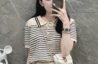 [???] ELIS Shop vnxk – 12 thiên hộ dương p1 Q. Gò vấp HCM  ? Top1Fashion ?  Áo len dệt kim p o l o
Chất len dày vừa mềm mịn siêu đẹp cổ polo dễ mặc sọc basic
Soi kỹ giúp em logo thêu nét căng full tag mạc hãng
Size s m l—————— , shares-0✔️ , likes-1❤️️ , date-2024-12-06 21:04:02????????