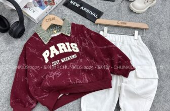 [🆕🇻🇳]  CHUNKids.vn – (Chun Kids )-Cửa hàng quần áo sơ sinh & trẻ em 🧑‍🧒❤️️👶⭐️ Áo nỉ lông đỏ mận chuẩn hotrend 2025 với thiết kế cổ jean tháo rời sang xịn cho bé iu diện các dịp lễ Tết chào đón năm mới
Chất liệu áo nỉ lông dày vừa đ , shares-0✔️ , likes-12❤️️ , date-2024-12-11 04:39:20🇻🇳🇻🇳🇻🇳📰🆕