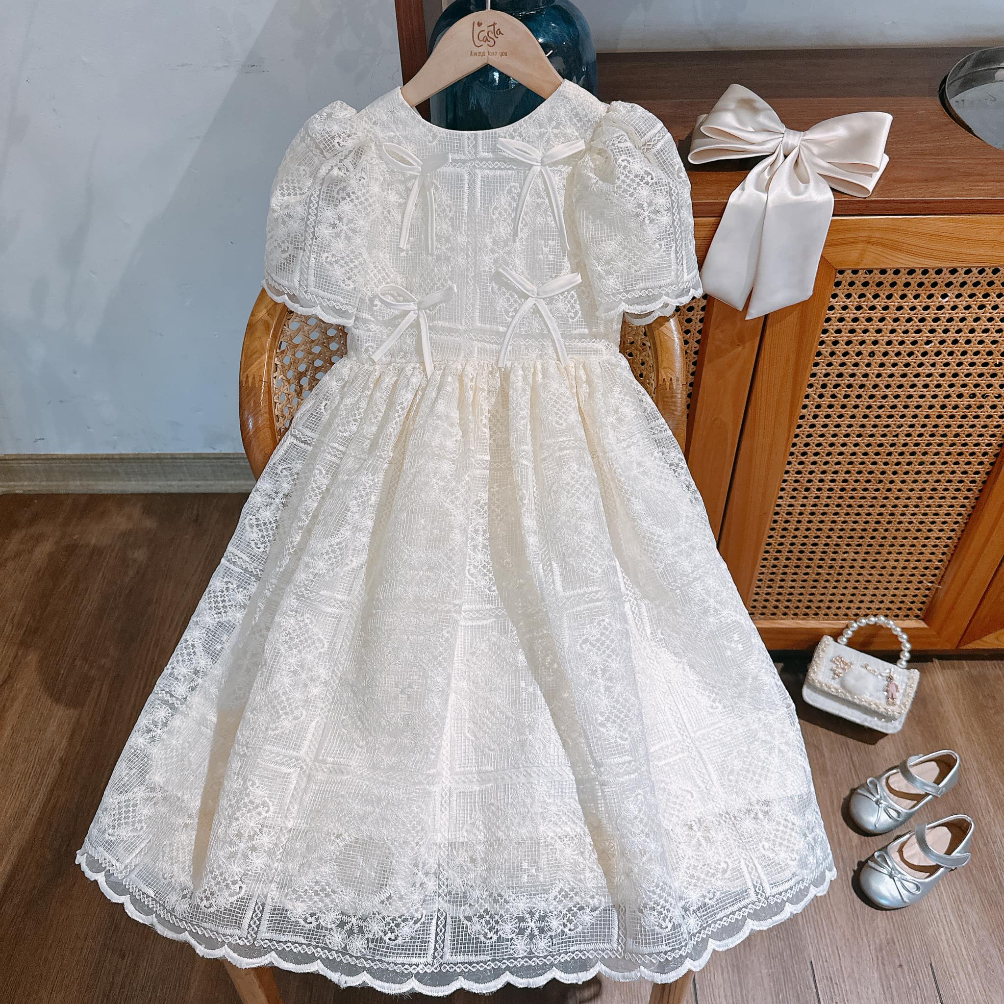 [🆕🇻🇳] L’Casta Viet Nam- Đồ trẻ em 🧑‍🧒❤️️👶⭐️  Đợt hàng cuối cùng của V119 năm 2024 đã xong và lên kệ. Cát trả hết đơn của khách đặt trước thì hết luôn 3 size rồi các mẹ ạ!
Mẹ nào quan tâm V119 inbox  , shares-1✔️ , likes-3❤️️ , date-2024-12-08 21:32:21🇻🇳🇻🇳🇻🇳📰🆕