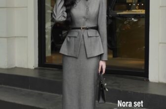 [🆕🇻🇳] 2Fleurs – You can have anything you want if you dress for it 👕 Top1Fashion 👗  𝐍𝐄𝐖 𝐈𝐍 | 𝐍𝐨𝐫𝐚 𝐬𝐞𝐭Set ký giả 𝐍𝐨𝐫𝐚 với tone màu ghi trầm chủ đạo, mang đậm tinh thần tối giản nhưng vẫn toát lên vẻ quyền lực và đẳng cấp cho các quý cô cô , shares-0✔️ , likes-40❤️️ , date-2024-12-09 05:35:01🇻🇳🇻🇳🇻🇳📰🆕