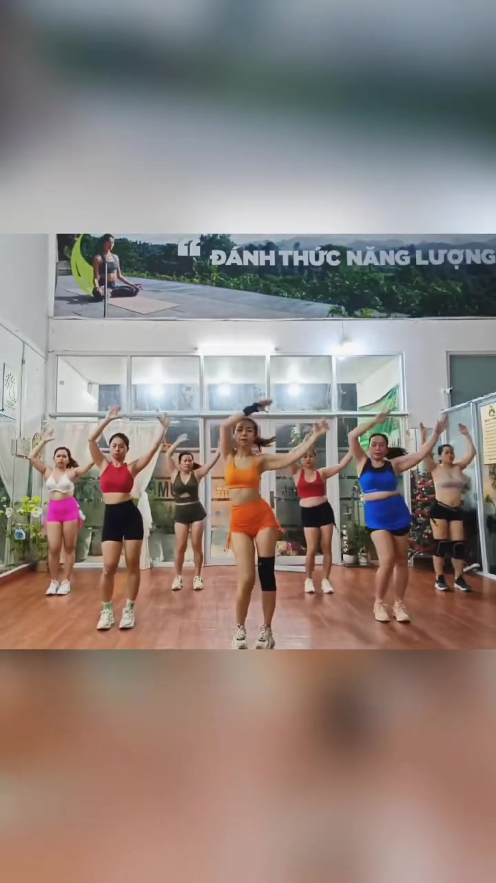 [🆕🇻🇳] Tố Trinh Yoga & Fitness  🧘 Top1Yoga 🤸🏻‍♀️ Cùng tập bài “ Eo – Lườn ” độ dáng kịp đón Lễ Tết nhé Các Nàng 
#giameo
#giamcan
#Aerobic
#Theducthammy
 #yogathuduc
 Nhanh tay đăng ký để trải nghiệm nhữn , shares-0✔️ , likes-1❤️️ , date-2024-12-07 21:18:15🇻🇳🇻🇳🇻🇳📰🆕