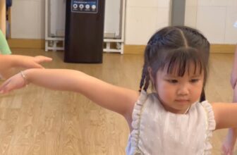 [🆕🇻🇳] Ruby Yoga Và Dance 🧘 Top1Yoga 🤸🏻‍♀️ Video liên quan
, shares-0✔️ , likes-13❤️️ , date-2024-12-11 04:34:12🇻🇳🇻🇳🇻🇳📰🆕