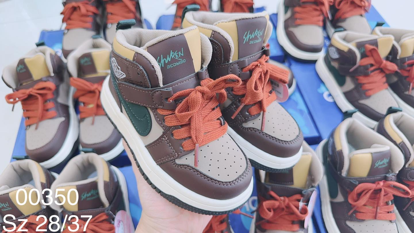 [🆕🇻🇳] Bắp Xinh Shop – Thời Trang Của Bé 🧑‍🧒❤️️👶⭐️  Giày thể thao cực ngầu cho bé
Mẫu giày siêu đẹp, màu sắc nét, chất liệu xịn sò, kiểu dáng năng động bé thích mê
Size 28/37
——————————- , shares-0✔️ , likes-4❤️️ , date-2024-12-10 20:10:35🇻🇳🇻🇳🇻🇳📰🆕