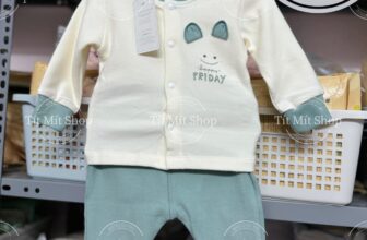 [🆕🇻🇳]  Tít Mít Shop – Cửa hàng quần áo sơ sinh & trẻ em 🧑‍🧒❤️️👶⭐️ Bộ sơ sinh nỉ, chần bông sẵn kho0/3: 3-5kg
3/6: 5-7kg
, shares-1✔️ , likes-15❤️️ , date-2024-12-08 14:50:15🇻🇳🇻🇳🇻🇳📰🆕