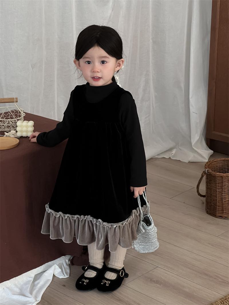 [🆕🇻🇳]  San San Kids – Quần áo trẻ em cao cấp 🧑‍🧒❤️️👶⭐️ BỘ SƯU TẬP THU ĐÔNG 2024 MỚI NHẤT
Màu: Vui lòng xem dưới hình.
HÀNG ORDER
Vui lòng xem giá dưới trong từng ảnh , chi tiêt xin liên hệ shop
========== , shares-1✔️ , likes-14❤️️ , date-2024-12-11 22:02:14🇻🇳🇻🇳🇻🇳📰🆕