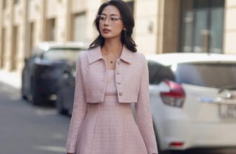 [🆕🇻🇳] YAME – For the love of black & white 👕 Top1Fashion 👗  𝐉𝐎𝐋𝐈𝐄 𝐒𝐄𝐓Xua tan ngày gió lạnh với set bộ dạ tweed by YAME, sẽ là lựa chọn hàng đầu cho quý cô. Sắc hồng pastel dịu ngọt cùng thiết kế áo dáng vest với  , shares-1✔️ , likes-1❤️️ , date-2024-12-11 05:26:41🇻🇳🇻🇳🇻🇳📰🆕