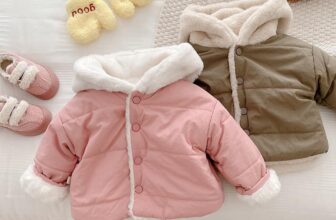 [???] Sulie House – Phụ kiện cho bé  ?‍?❤️️?⭐️ Dường như phao gấu hồng luôn hot
Nên Sulie lại về hàng đây
Đi học, đi chơi chẳng ngại thời tiết bởi lớp lót bông cực ấm cho bé cưng, hàng loại 1 mẹ ơi! , shares-0✔️ , likes-0❤️️ , date-2024-12-10 20:53:31????????