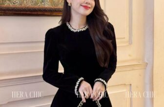 [🆕🇻🇳] Hera Chic – Thời trang nữ thiết kế và may thủ công bằng cả trái tim ♥️ 👕 Top1Fashion 👗  𝐇𝐄𝐑𝐀 𝐂𝐇𝐈𝐂 𝐗 𝐌𝐒.𝐋𝐔𝐔𝐒𝐔𝐄 || 𝐃𝐢𝐞̣̂𝐧 𝐋𝐮𝐜𝐲 𝐃𝐫𝐞𝐬𝐬 𝐭𝐫𝐨𝐧𝐠 𝐝𝐢̣𝐩 𝐆𝐢𝐚́𝐧𝐠 𝐒𝐢𝐧𝐡Thoa chút son đỏ và phụ kiện đơn giản, nàng có ngay diện mạo đầy sang trọng cho ngày lễ  , shares-0✔️ , likes-16❤️️ , date-2024-12-10 04:00:47🇻🇳🇻🇳🇻🇳📰🆕