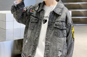 [🆕🇻🇳] Moana Fashion – Quần áo trẻ em 🧑‍🧒❤️️👶⭐️  Áo khoác jean đẹp diện đi chơi, diện tết cực nổi nhé mom .
Màu lạ cá tính
Size 120-170 (18-48kg )
Giá 300kTeam Moana luôn sẵn sàng tư vấn cho mẹ  H , shares-0✔️ , likes-0❤️️ , date-2024-12-16 15:55:48🇻🇳🇻🇳🇻🇳📰🆕