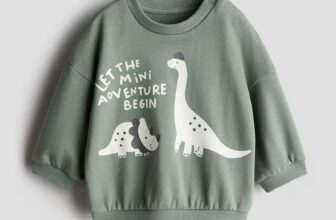 [???]  Tủ mẹ Kate – Shop quần áo trẻ em chuẩn Authentic  ?‍?❤️️?⭐️ Miền Bắc lạnh rồi. Áo nỉ luôn là chân ái. Form của HM to ngang, rộng rãi, thoải mái cho bé nếu mặc nhiều lớp áo đó ạ.200k/c
—————————- , shares-0✔️ , likes-0❤️️ , date-2024-12-11 23:23:36????????