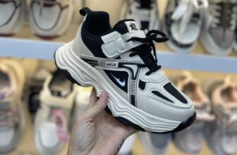 [🆕🇻🇳] Thế giới giầy việt newyork_ 33 nguyễn du- tp nam định 👕 Top1Fashion 👗  Thể thao siêu nhẹ trẻ em quai dán
Mom nào chân nhỏ có thể bon chen được ạ
33 nguyễn du thành phố Nam Định
: 098 6175024
, shares-1✔️ , likes-8❤️️ , date-2024-12-11 22:45:57🇻🇳🇻🇳🇻🇳📰🆕