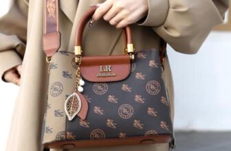 [???] Loan Vo – Chuyên các mặt hàng xuất khẩu quần áo, giày dép, túi xách  ? Top1Fashion ?   Túi Hãng LK&fashion xịn xò.
Chất đỉnh của chóp, không 1 chỉ thừa  túi nhiều ngăn chứa, có khóa miệng..
Tay cầm chắc chắn, xách tay, đeo chéo đeu sang, tăn , shares-0✔️ , likes-0❤️️ , date-2024-12-10 20:26:39????????