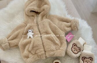 [???] Sulie House – Phụ kiện cho bé  ?‍?❤️️?⭐️ 𝐌𝐮̀𝐚 đ𝐨̂𝐧𝐠 𝐤𝐡𝐨̂𝐧𝐠 𝐦𝐚̣̆𝐜 𝐚́𝐨 𝐤𝐡𝐨𝐚́𝐜, 𝐤𝐡𝐚́𝐜 𝐠𝐢̀ 𝐡𝐚́𝐭 𝐤𝐡𝐨̂𝐧𝐠 𝐚𝐢 𝐧𝐠𝐡𝐞Các Mom còn băn khoăn gì nữa mà không #pick ngay 1 em trong BST áo khoác đông nhà Sulie  , shares-1✔️ , likes-5❤️️ , date-2024-12-12 03:58:01????????