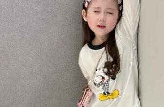 [🆕🇻🇳]   Cầu Vồng – Thế Giới Của Mẹ – Chuyên quần áo baby Quảng Châu, VNXK, hàng Thương hiệu 🧑‍🧒❤️️👶⭐️ Deal này dành cho các mẹ mê bộ ngủ xinh nhưng phải cute như em nè. Chất form em test cả rồi mng ytammm ạNhưng tin e đi cute như này chotdon 2 bộ vẫn xứn , shares-0✔️ , likes-22❤️️ , date-2024-12-11 17:42:58🇻🇳🇻🇳🇻🇳📰🆕