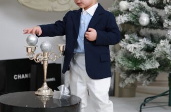 [🆕🇻🇳] TikTak House – Thời trang thiết kế cho bé 🧑‍🧒❤️️👶⭐️ SET ÁO VEST SƠ MI GIÀY TÂY CHO CÔNG TỬ NHÍ ẠSet vest gồm cả món áo vest, sơ mi, quần tây. Nếu mẹ nào cần mua thêm giày shop cũng bán luôn ạMàu sắc và  , shares-0✔️ , likes-3❤️️ , date-2024-12-11 05:42:39🇻🇳🇻🇳🇻🇳📰🆕