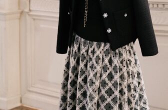 [🆕🇻🇳] H’allure – “If you’re an open book, there’s no allure.” – Alexander McQueen 👕 Top1Fashion 👗  𝐄𝐋𝐄𝐆𝐀𝐍𝐂𝐄 𝐈𝐍 𝐁𝐋𝐎𝐎𝐌Wear grace like a second skin, with every detail speaking for itself.Inbox để được tư vấn và đặt : m.me/HallureDesign
Hotline CSKH: , shares-1✔️ , likes-59❤️️ , date-2024-12-10 17:00:03🇻🇳🇻🇳🇻🇳📰🆕