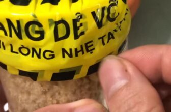 [🆕🇻🇳] Cơm Chiên Cá Mặn Anh Tâm 🍔 Top1Food  🍜  **Ruốc cá mặn** được chế biến từ cá tươi ngon, xé nhỏ và xào vừa tới, mang đến hương vị đậm đà, thơm phức. Chỉ cần kết hợp với **cơm trắng** nóng hổi, bạn , shares-0✔️ , likes-2❤️️ , date-2024-12-13 18:35:54🇻🇳🇻🇳🇻🇳📰🆕