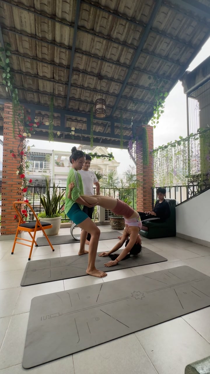 [🆕🇻🇳] Yogi Xuân 🧘 Top1Yoga 🧘 Ngày 9/30 mở lưng cực cháy ăn tết cực ngon
 , shares-0✔️ , likes-97❤️️ , date-2024-12-14 15:30:45🇻🇳🇻🇳🇻🇳📰🆕